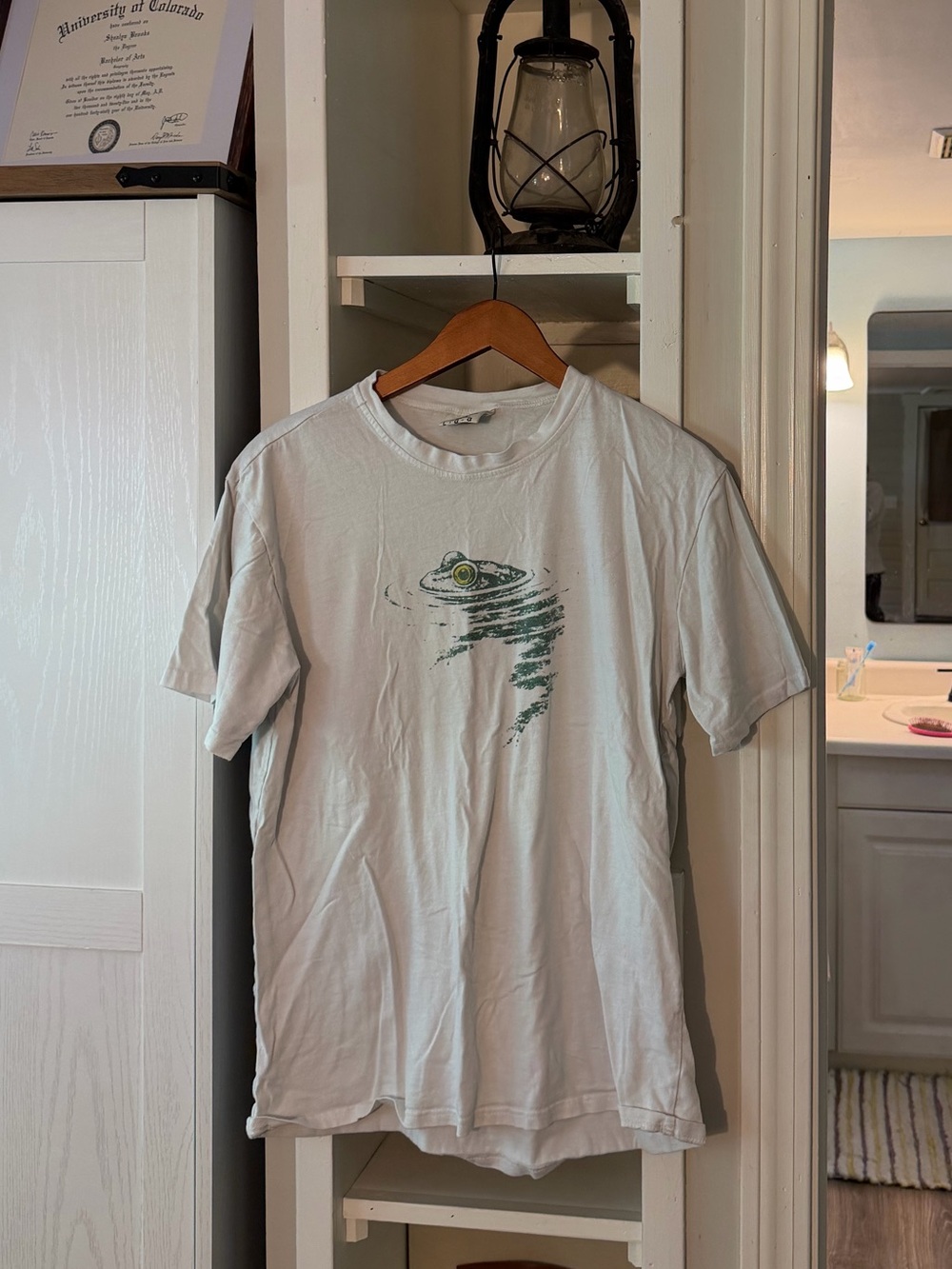 Comfort Colors Light Gray Graphic Tee with Green Fish Design